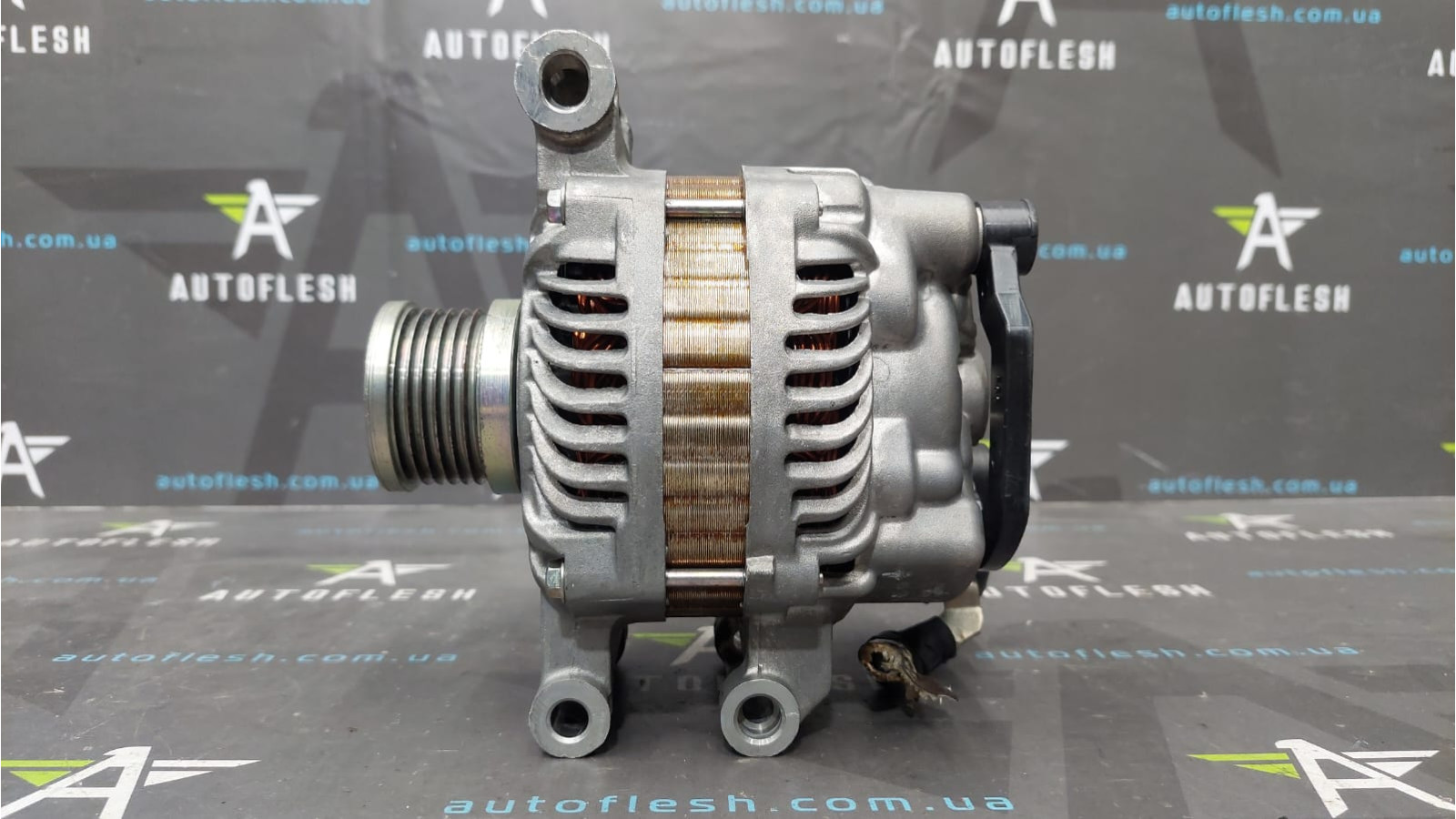 Генератор V757695680, A005TG0881ZEB, 12V Citroen Peugeot бу Генератор V757695680, A005TG0881ZEB, 12V Citroen Peugeot бу